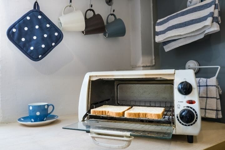 bread in oven toaster